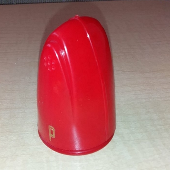 Vintage Red Plastic Salt & Pepper Shaker - Picture 2 of 7